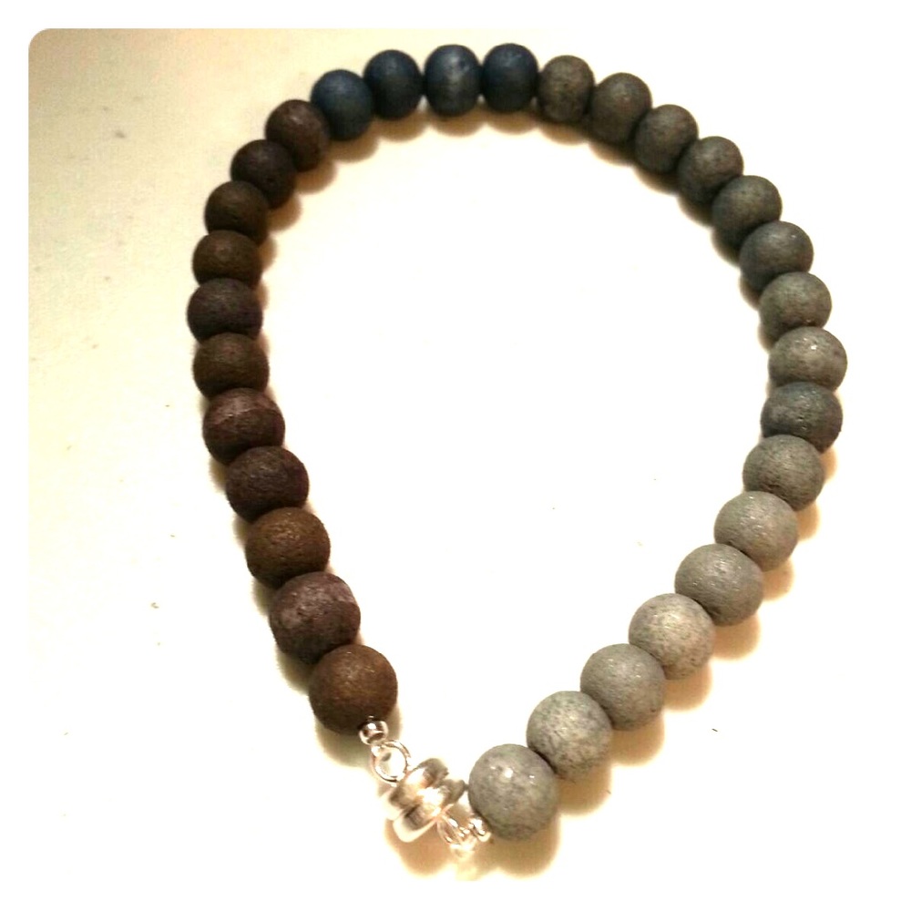 Ombré glass bead bracelet